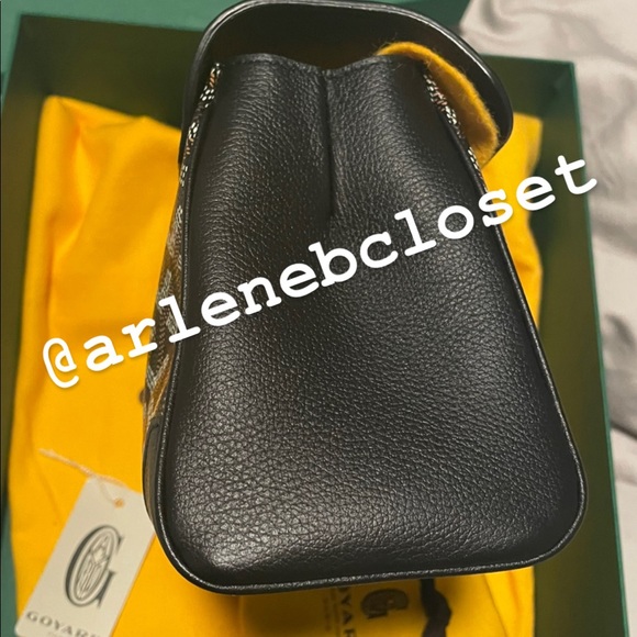 SOLD 🚫 Goyard Mini Saigon - Picture 9 of 17
